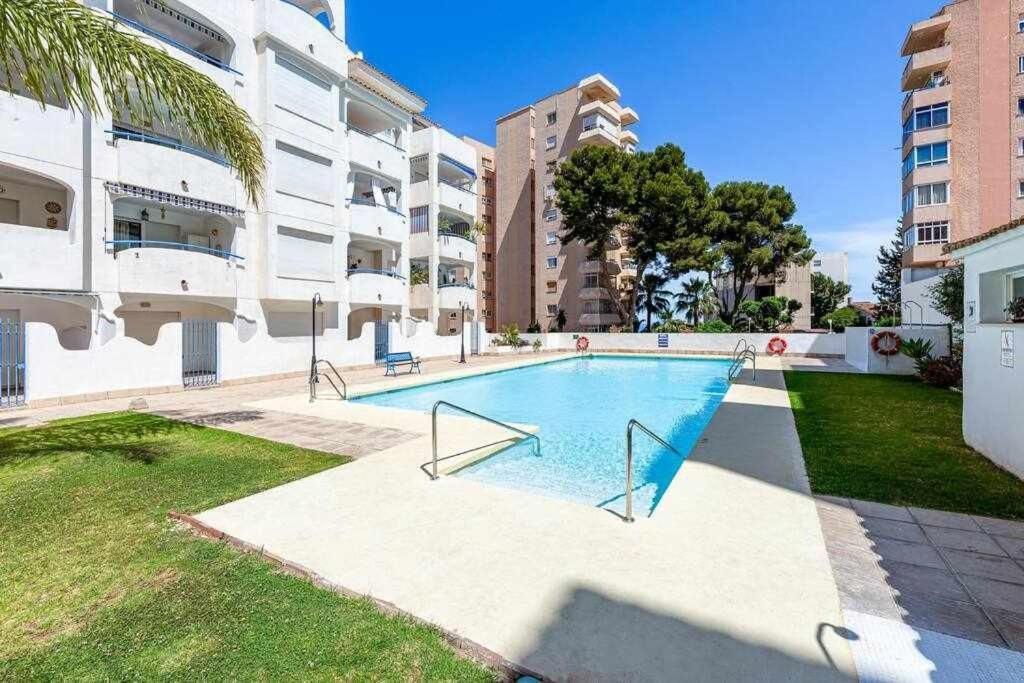 797 Holiday Rentals- Hermoso Apartamento Para 4 En Benalmadena Exterior photo